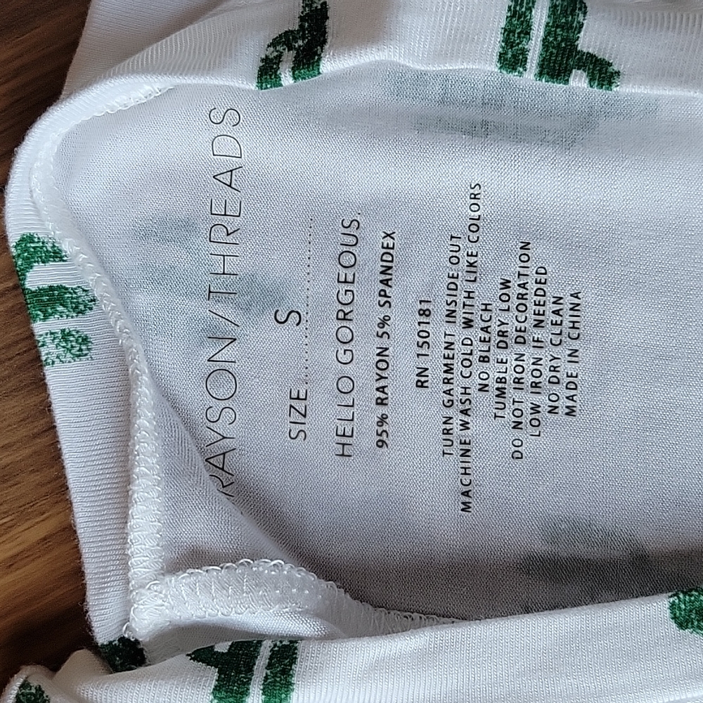 💕 Grayson Threads Cactus Print Tank Top - Picture 4 of 5